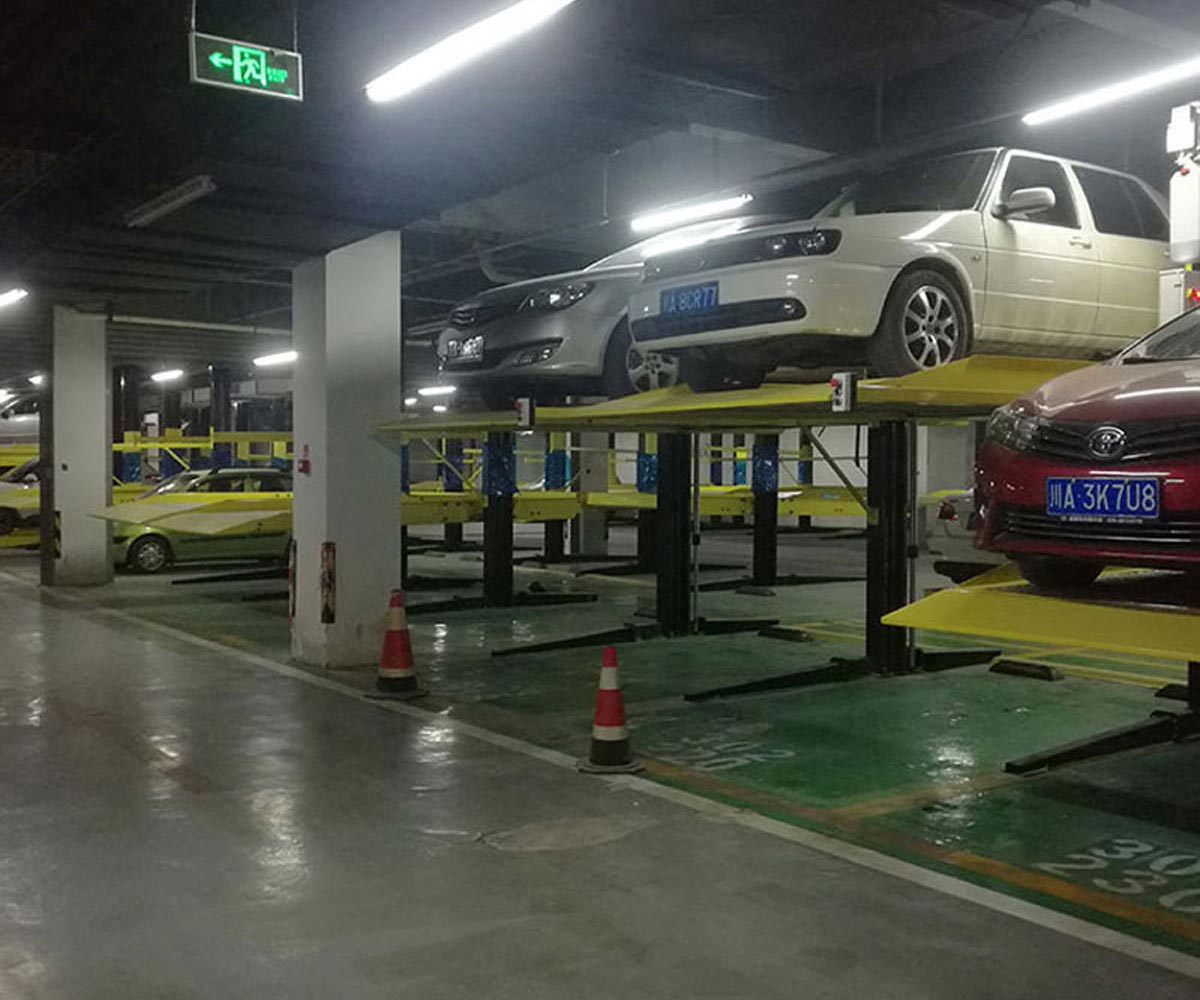 盈江兩層簡易升降機(jī)械停車設(shè)備過驗收